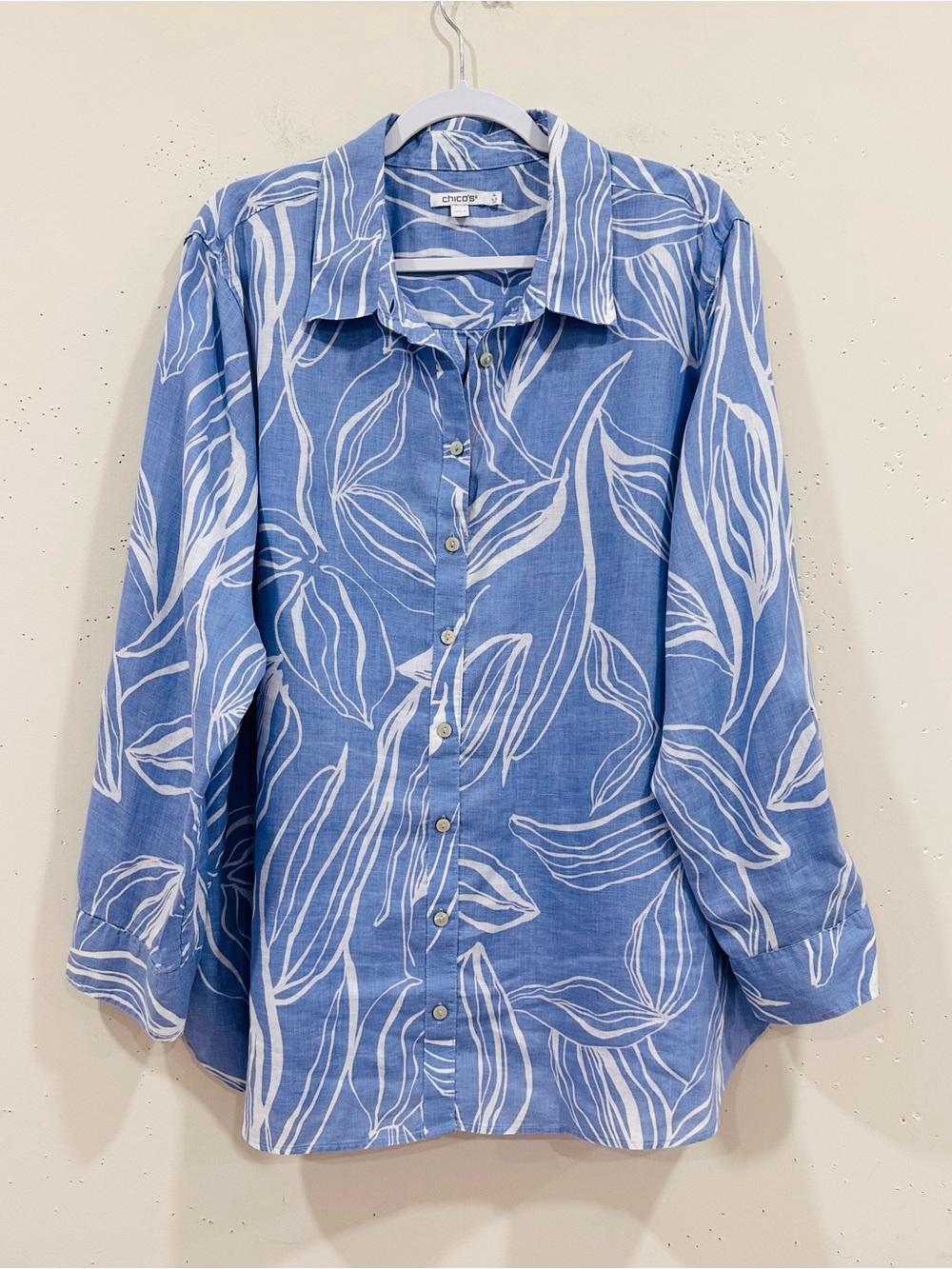 Chicos Womens 4 US 20 Blue Leaf Print 100% Linen Shirt Button-Down